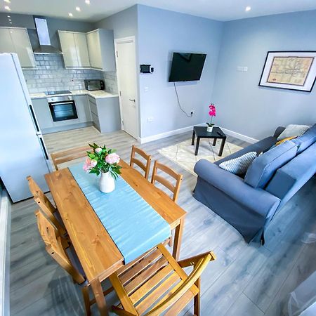 Modern 1-Bedroom Flat, 5 Guest, London - F2 المظهر الخارجي الصورة